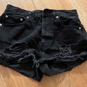 Cute jean shorts distressed. Size UK 10 (6 US)